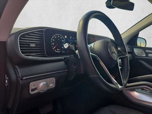 Used 2024 Mercedes-Benz GLE 350 4MATIC image 4