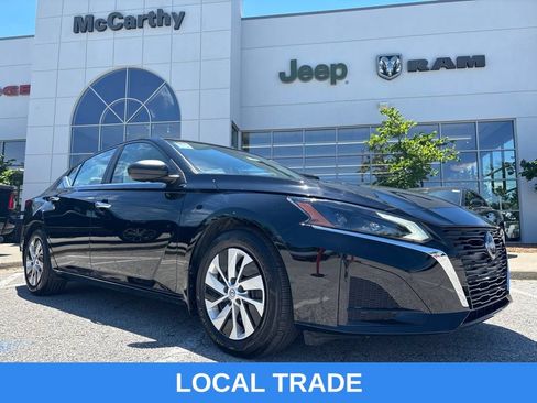 Used 2024 Nissan Altima 2.5 S FWD image 1