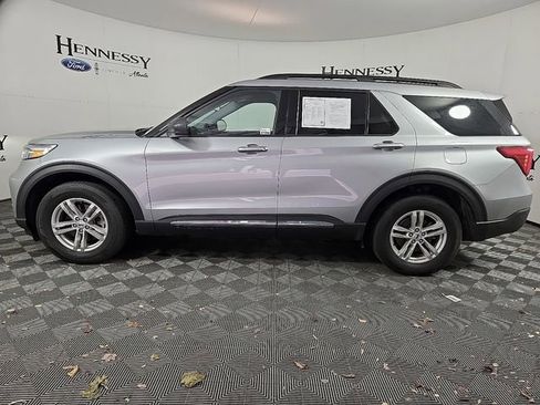 Certified 2023 Ford Explorer XLT w/ Equipment Group 202A image 7