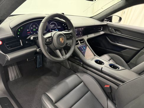 New 2026 Porsche Taycan GTS image 4