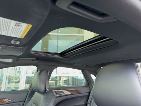 Used 2019 Lincoln MKZ Reserve FWD image 27
