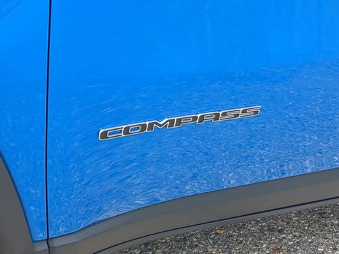Used 2022 Jeep Compass Limited AWD/4WD image 13