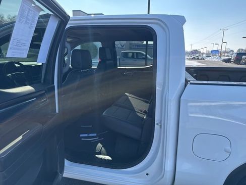 Used 2024 GMC Sierra 1500 SLT AWD/4WD image 25