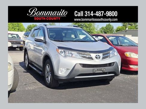 Used 2015 Toyota RAV4 XLE AWD/4WD image 1
