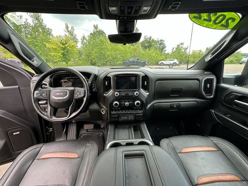 Used 2022 GMC Sierra 3500 AT4 w/ AT4 Premium Plus Package AWD/4WD image 10