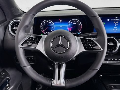 New 2026 Mercedes-Benz GLB 250 image 17