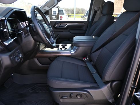 Used 2025 Chevrolet Silverado 2500 LT w/ Texas Edition image 15