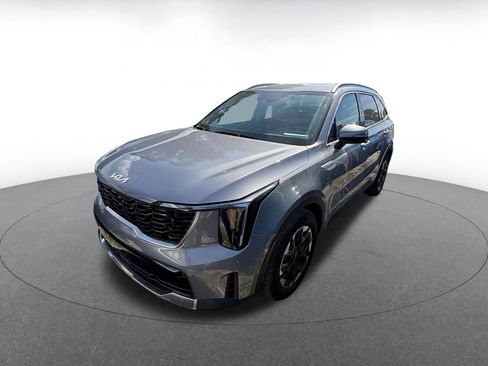 Used 2024 Kia Sorento S FWD image 4
