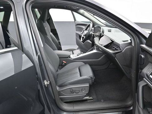 Used 2025 Audi Q5 Premium Plus w/ Premium Plus AWD/4WD image 36