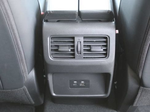Used 2023 Nissan Rogue SV w/ SV Premium B Package AWD/4WD image 18