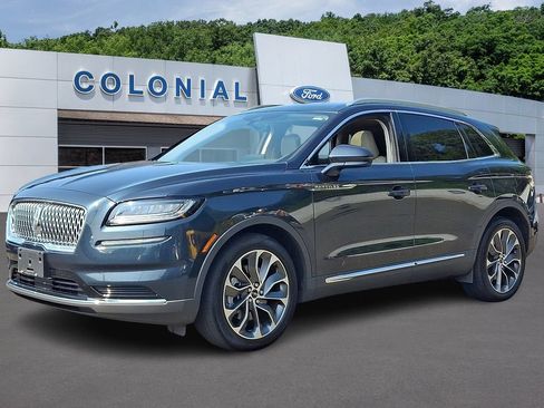 Used 2022 Lincoln Nautilus Reserve AWD/4WD image 3