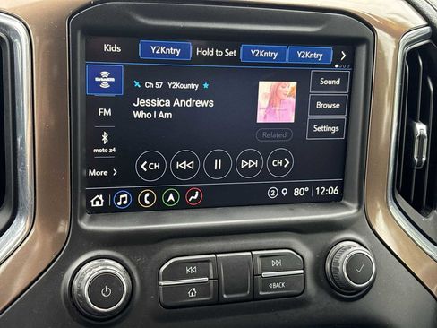 Used 2021 Chevrolet Silverado 2500 High Country w/ Z71 Off-Road Package AWD/4WD image 13