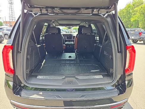 Used 2023 GMC Yukon Denali Ultimate w/ LPO, Floor Liner Package AWD/4WD image 67