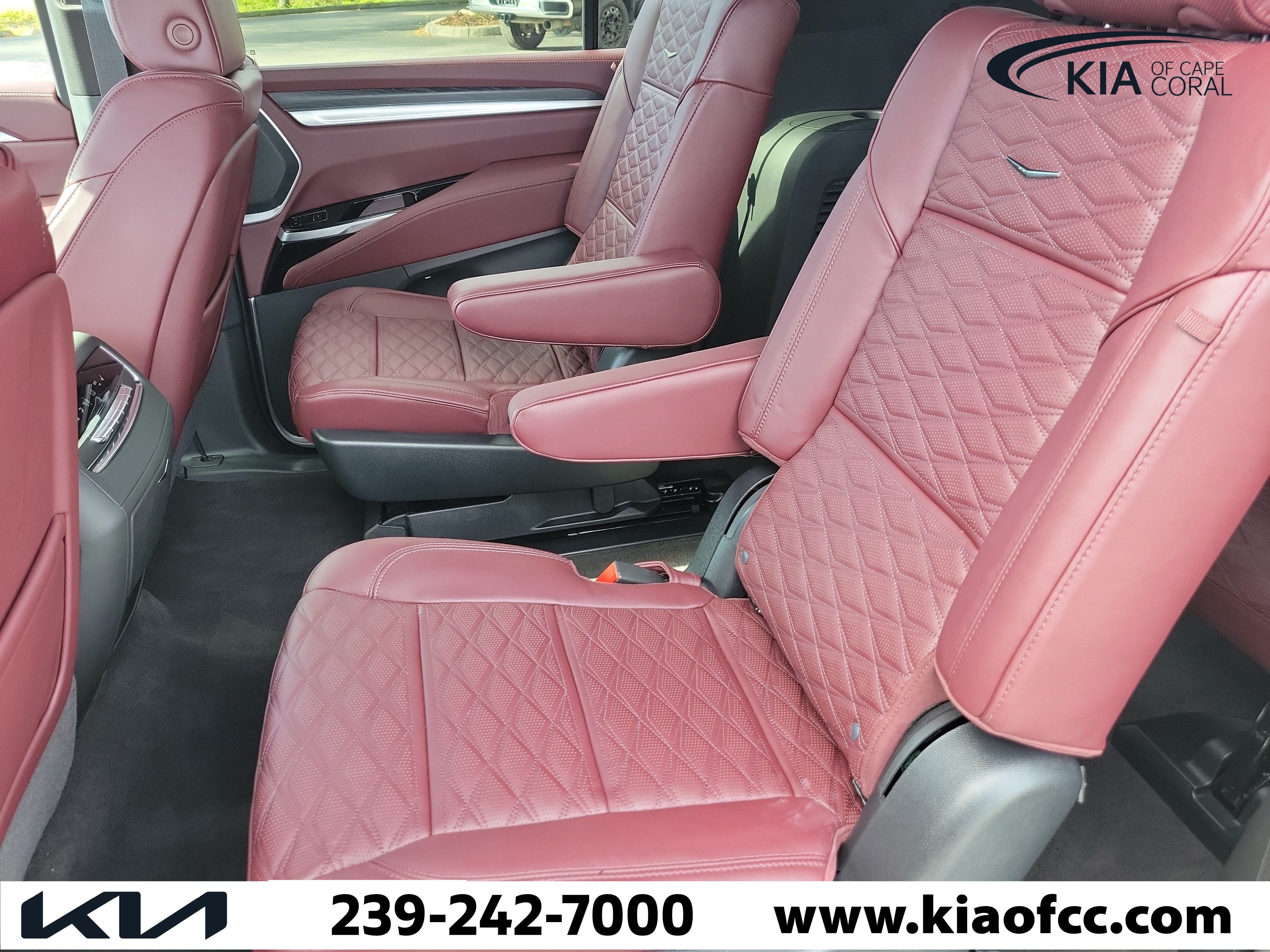 Used 2026 Cadillac Escalade ESV Sport AWD/4WD image 13