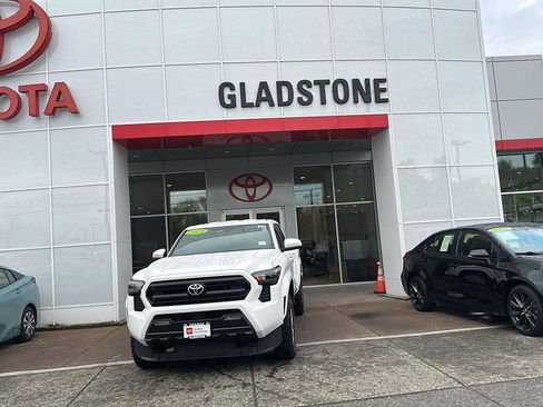 Certified 2024 Toyota Tacoma SR5 RWD image 4