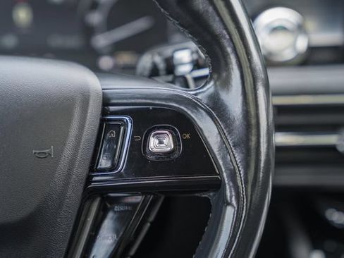 Used 2020 Lincoln Corsair AWD w/ Premium Package image 27
