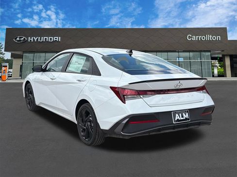 New 2026 Hyundai Elantra SEL Sport FWD image 8