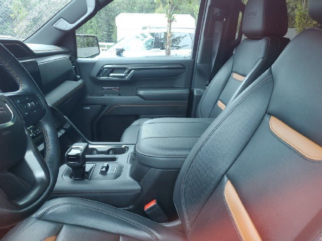 Used 2023 GMC Sierra 1500 AT4 w/ AT4 Premium Package AWD/4WD image 10