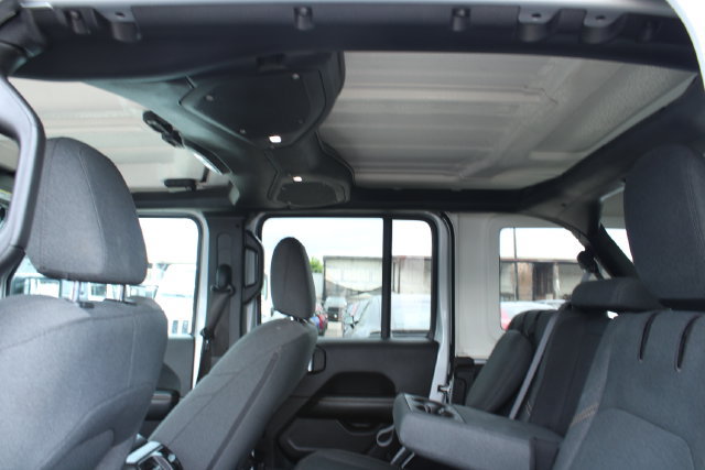 Used 2024 Jeep Wrangler Unlimited Sahara AWD/4WD image 36