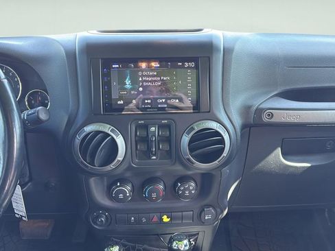 Used 2013 Jeep Wrangler Unlimited Sport AWD/4WD image 16