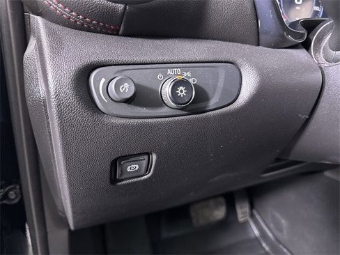 Used 2022 Chevrolet Blazer RS image 18