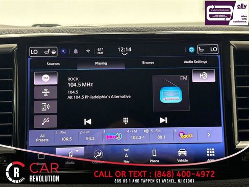 Used 2024 Chrysler Pacifica Limited FWD image 45