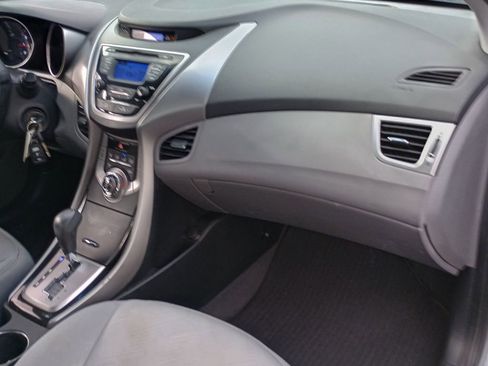 Used 2013 Hyundai Elantra GLS image 20
