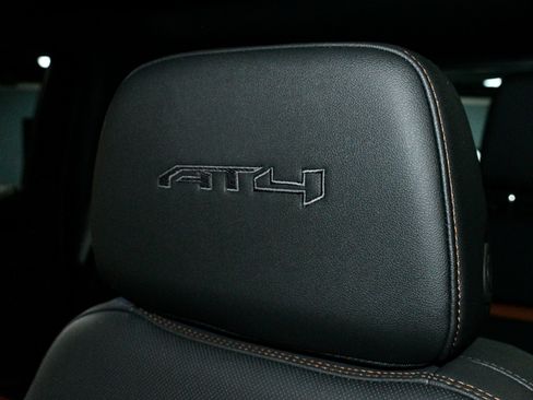 Used 2025 GMC Sierra 1500 AT4 w/ AT4 Premium Package image 9