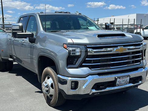 Used 2024 Chevrolet Silverado 3500 LTZ w/ LTZ Plus Package AWD/4WD image 3