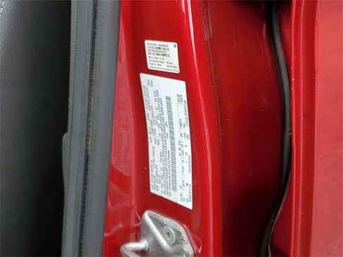 Used 2016 Ford Escape Titanium image 32