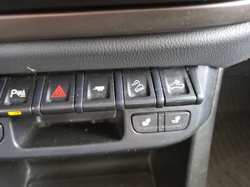 Used 2021 Chevrolet Colorado Z71 w/ Z71 Midnight Edition image 13