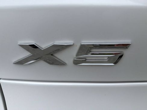 Used 2024 BMW X5 xDrive40i w/ M Sport Package AWD/4WD image 15