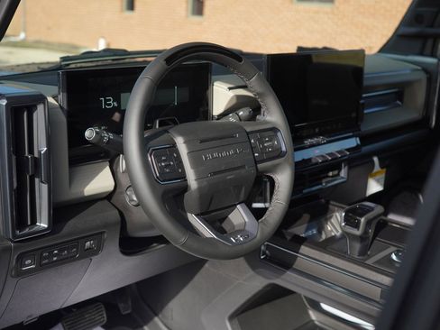 New 2026 GMC Hummer EV 4x4 Crew Cab image 22