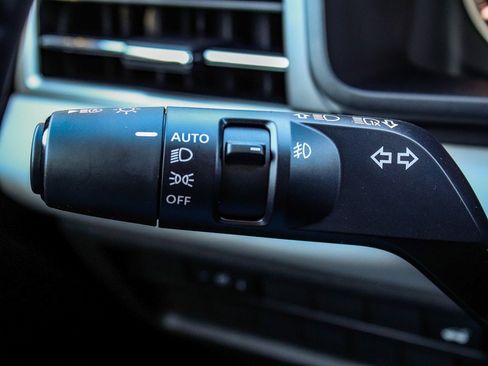 New 2025 Mitsubishi Outlander SE image 26