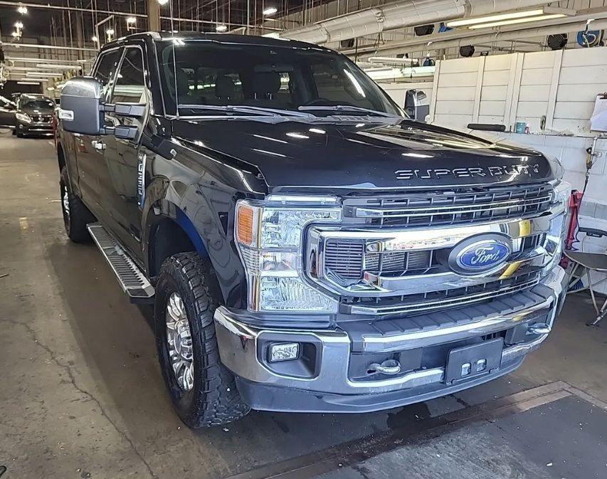 Used 2020 Ford F350 XLT w/ XLT Premium Package AWD/4WD image 16