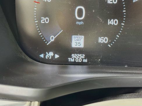 Used 2019 Volvo XC60 T5 Inscription w/ Protection Package FWD image 13