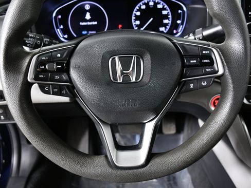 Used 2019 Honda Accord EX image 10