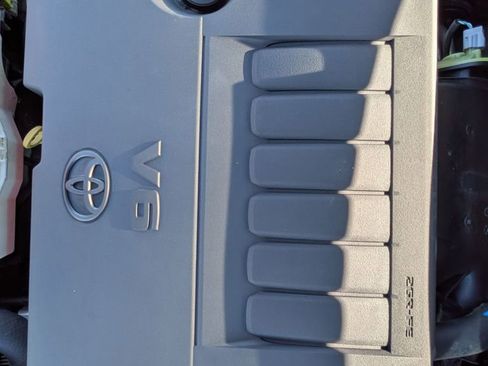 Used 2014 Toyota Avalon Limited image 33