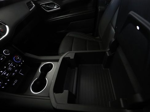 Used 2024 Chevrolet Suburban High Country w/ Advanced Technology Package image 42