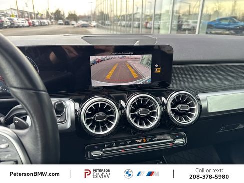 Used 2022 Mercedes-Benz GLB 250 4MATIC image 28