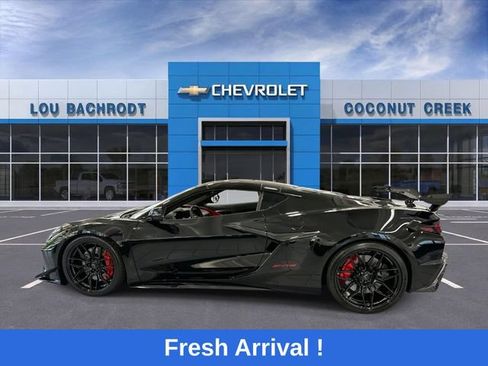 Used 2025 Chevrolet Corvette Z06 w/ Stealth Interior Trim Package RWD image 5