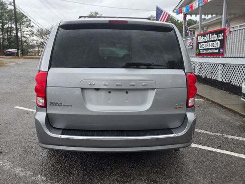Used 2018 Dodge Grand Caravan GT FWD image 8