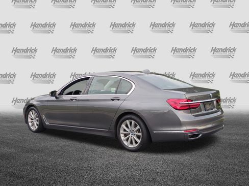 Used 2018 BMW 750i RWD image 8