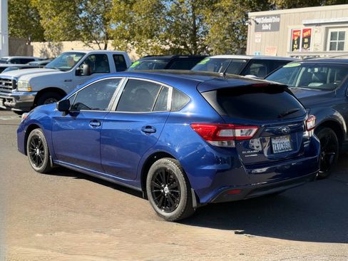 Used 2017 Subaru Impreza 2.0i image 4
