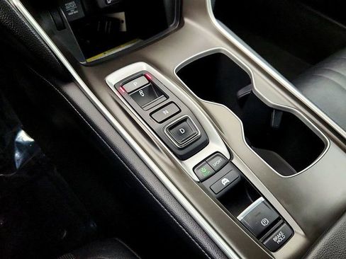 Used 2019 Honda Accord Touring image 17