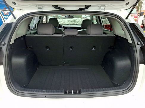 Certified 2022 Kia Niro LX image 29