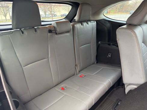 Used 2021 Toyota Highlander XLE image 14