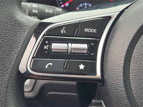 Used 2024 Kia Forte LXS image 29