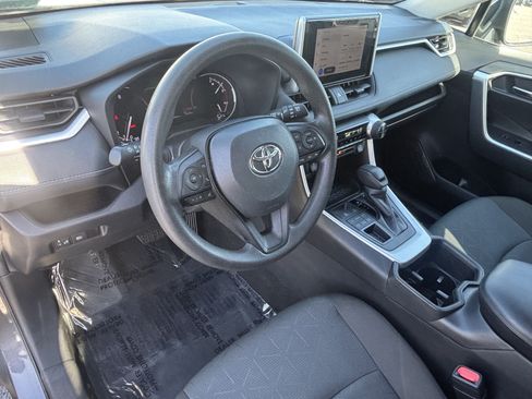 Used 2024 Toyota RAV4 XLE AWD/4WD image 17