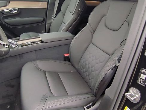 New 2026 Volvo XC90 B6 Plus w/ Protection Package Premier image 14